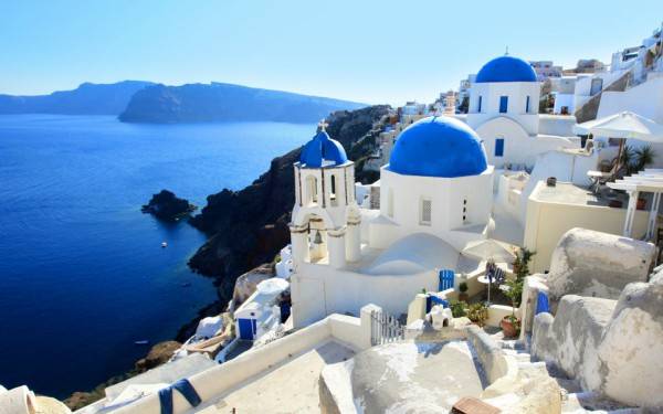 Le location più romantiche per la proposta di matrimonio: Santorini