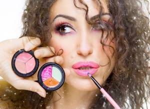 Trucco sposa creativo: il rossetto fai-da-te