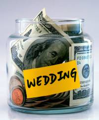 Risparmiare sulle spese del matrimonio, bomboniere comprese, oggi si può!