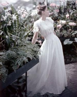 Il fascino di un abito da sposa vintage: indossa l&#039;abito della mamma!